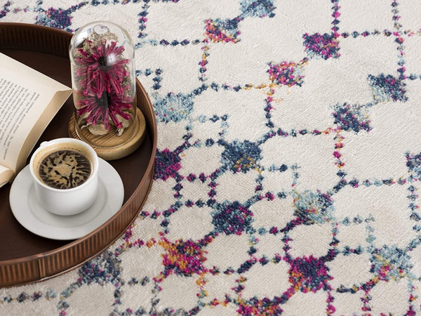 5' X 8' White Modern Geometric Grid Area Rug N270-393090