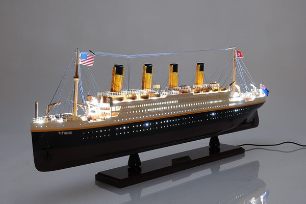 13" Black and White 1912 RMS Titanic Lights Boat Hand Painted Decorative Boat N270-401894