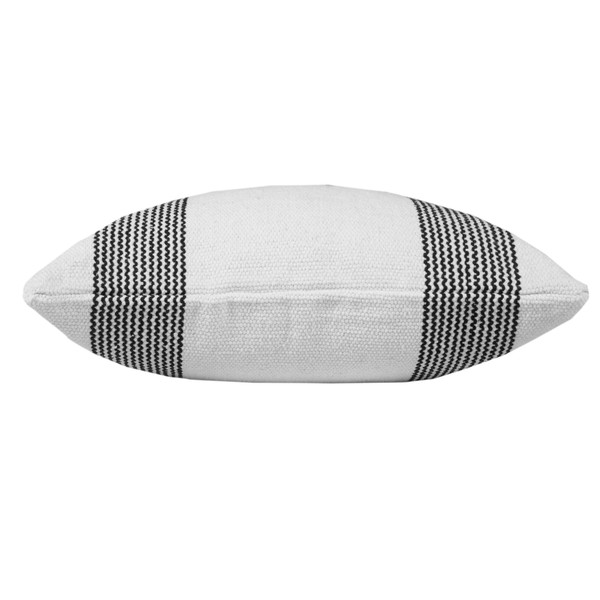20" X 20" Black And White 100% Cotton Geometric Zippered Pillow N270-516714