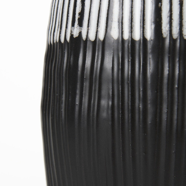 19" Black White and Gray Patterned Lines Ceramic Vase N270-397507
