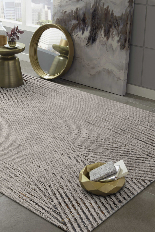 8' X 11' Gray and Ivory Area Rug N270-374791