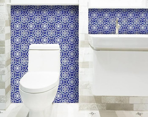 8" X 8" Blue And White Gerbera Peel And Stick Removable Tiles N270-400074