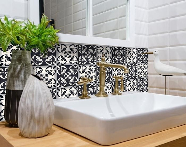 7" X 7" Black And White Quatro Peel And Stick Removable Tiles N270-390631