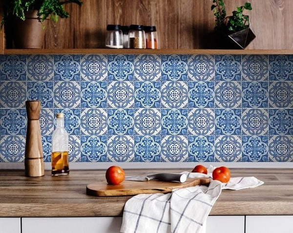 8" X 8" Blue and White Medi Peel And Stick Tiles N270-400139