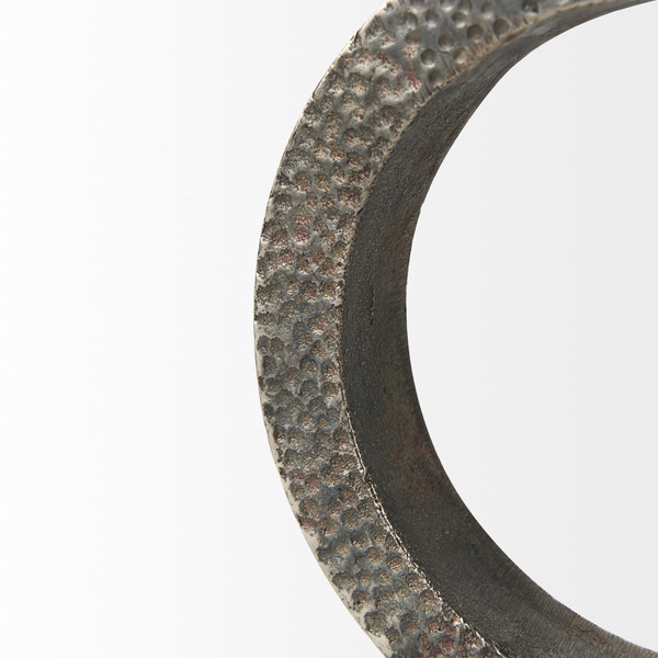 Two Ring Gray Hammered Metal Sculpture N270-392549