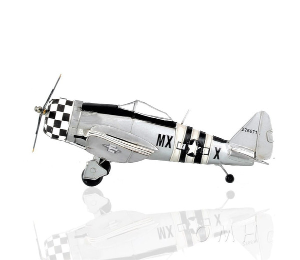 c1943 Republic P-47 Thunderbolt Sculpture N270-401148