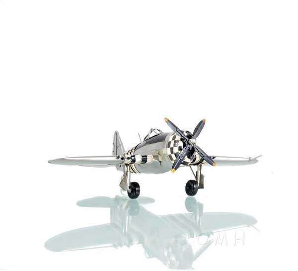 c1943 Republic P-47 Thunderbolt Sculpture N270-401148