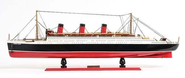 12" Black and Red RMS Queen Mary Large Boat Hand Painted Decorative Boat N270-401876
