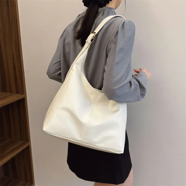 Color: black - Vintage Large Capacity Shoulder Bag for Women with Soft Solid Crossbody Bag Retro To F640-12000046478051145