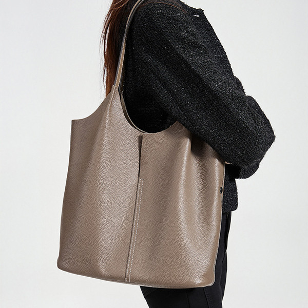 Women's Handbag Made of Top Layer Cowhide, 2025 New Tote Bag with Large Capacity Ladies' Versatile  F640-3256808153591566