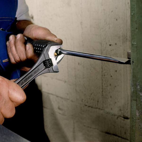 Bahco 8" Shark Wide Jaw Adjustable Wrench with Serrated Pipe Jaws and Phosphate Finish M119-BAH31RUS