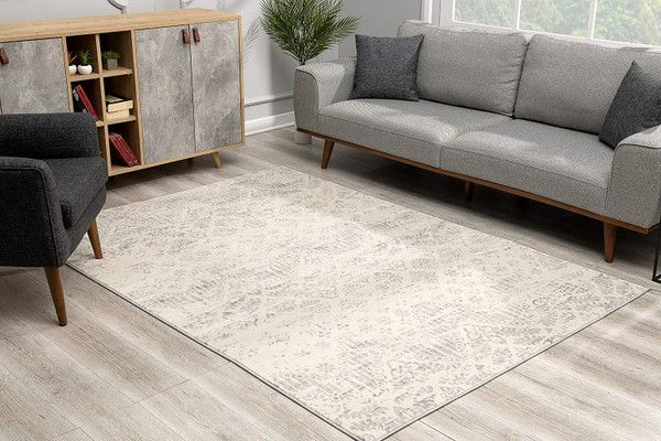 2' X 3' Ivory Distressed Ikat Pattern Scatter Rug N270-390218