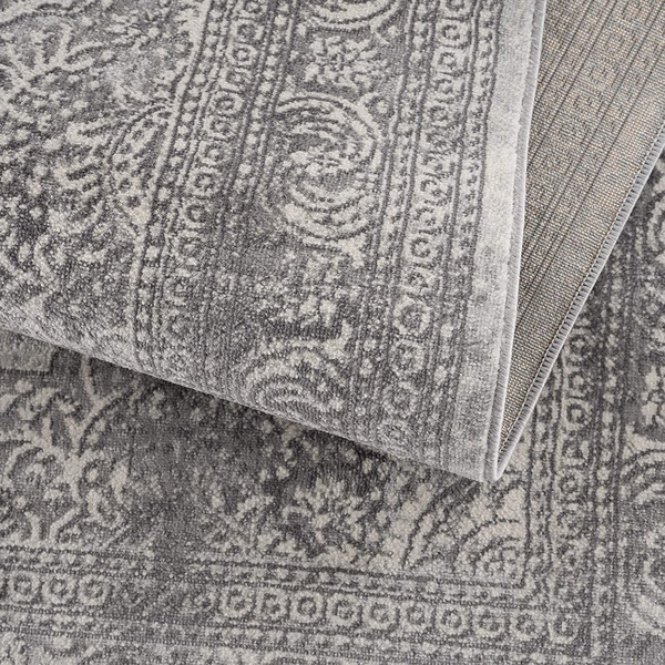 5' X 8' Gray Distressed Medallion Area Rug N270-390086