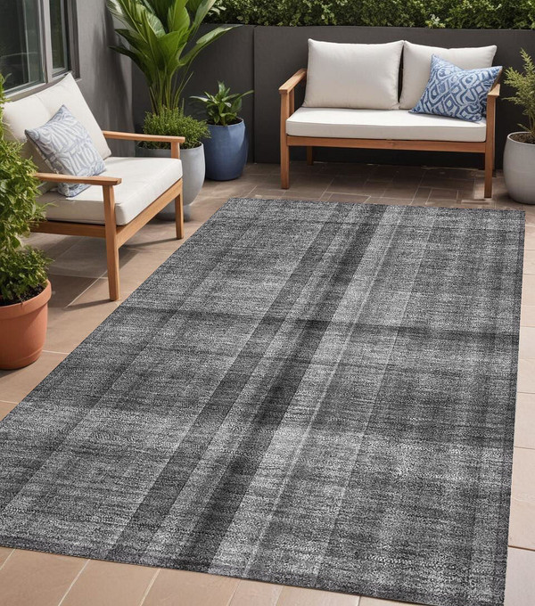 5' X 8' Gray Plaid Washable Non Skid Indoor Outdoor Area Rug N270-562222