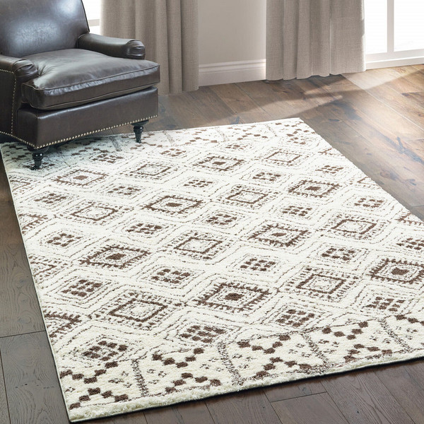 10' X 13' Ivory And Brown Geometric Shag Power Loom Stain Resistant Area Rug N270-509911