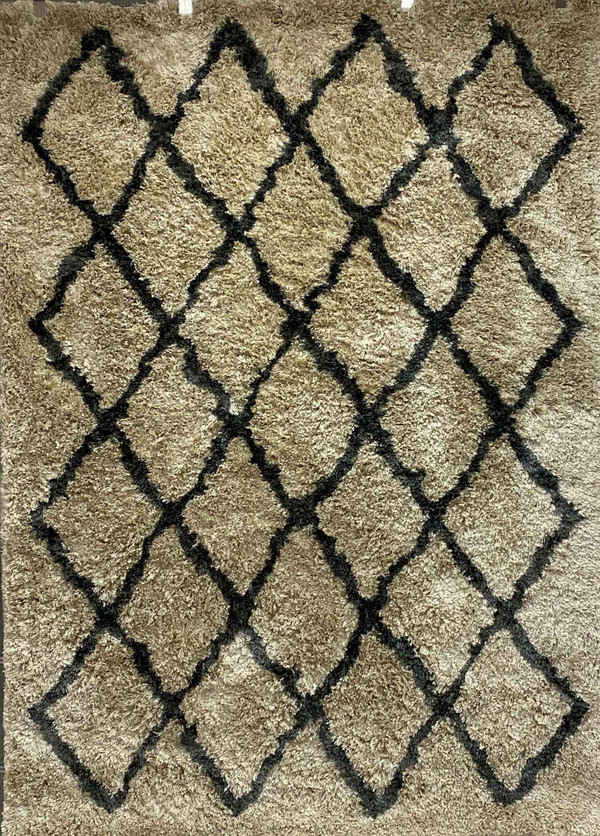 5' X 7' Cream and Black Lattice Area Rug N270-396036