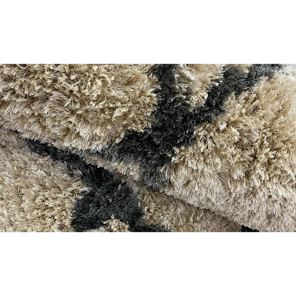 5' X 7' Cream and Black Lattice Area Rug N270-396036