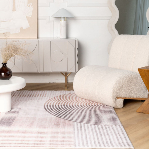 5' X 8' Beige and Brown Abstract Distressed Area Rug N270-530540