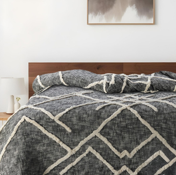Charcoal and Off White Geometric Queen Cotton Coverlet With Fringe N270-548242