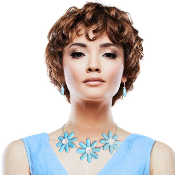 Turquoise Triple Flower Wire Collar T226-9485724582207