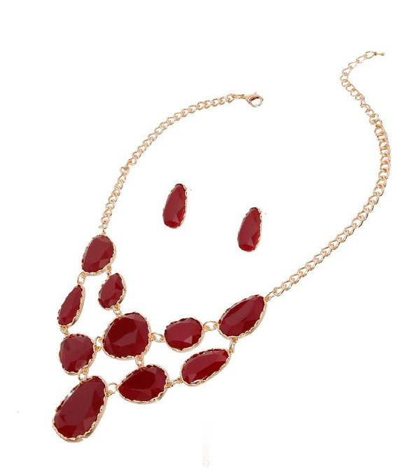 Burgundy Short Necklace Irregular Resin Teardrop inset T226-9485814923583