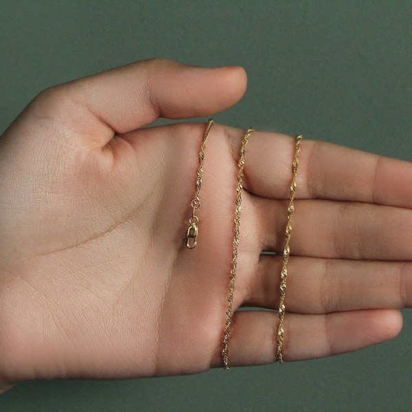 Size: 16 - 10k Yellow Gold Singapore Chain (1.80 mm) P150-56604-16