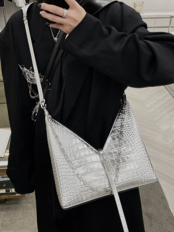 Fashion Chain Dark Heavy Industry V-shaped Bag Q119-CJNS1218574