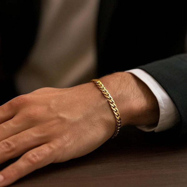 Size: 8.5'' - 5.5mm 10k Yellow Gold Light Miami Cuban Bracelet P150-79303-8.5