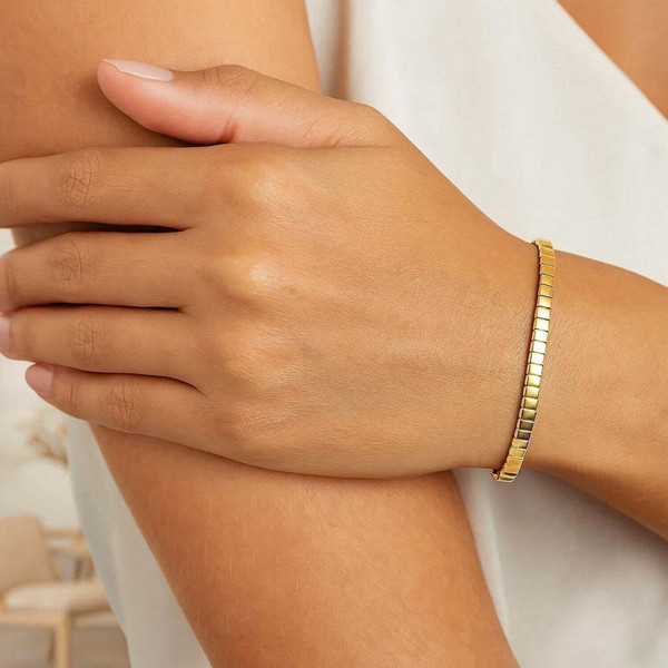 Size: 7 - 14k Yellow Gold Brick Omega Bracelet P150-40817-7