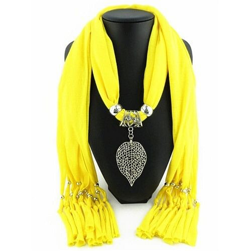 Refined Hollow Leaf Pendant Fashion Scarf Necklace - Yellow A392-fasn0204