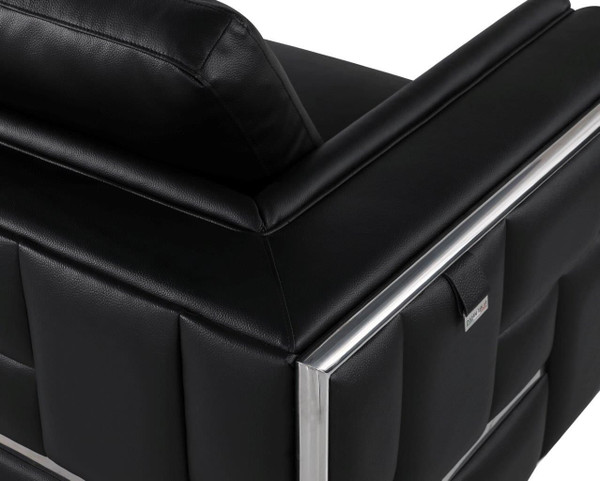 47" Black And Silver Metallic Top Grain Leather Club Chair N270-534088