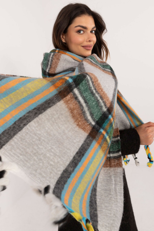 grey - Shawl model 202583 AT U704-202583