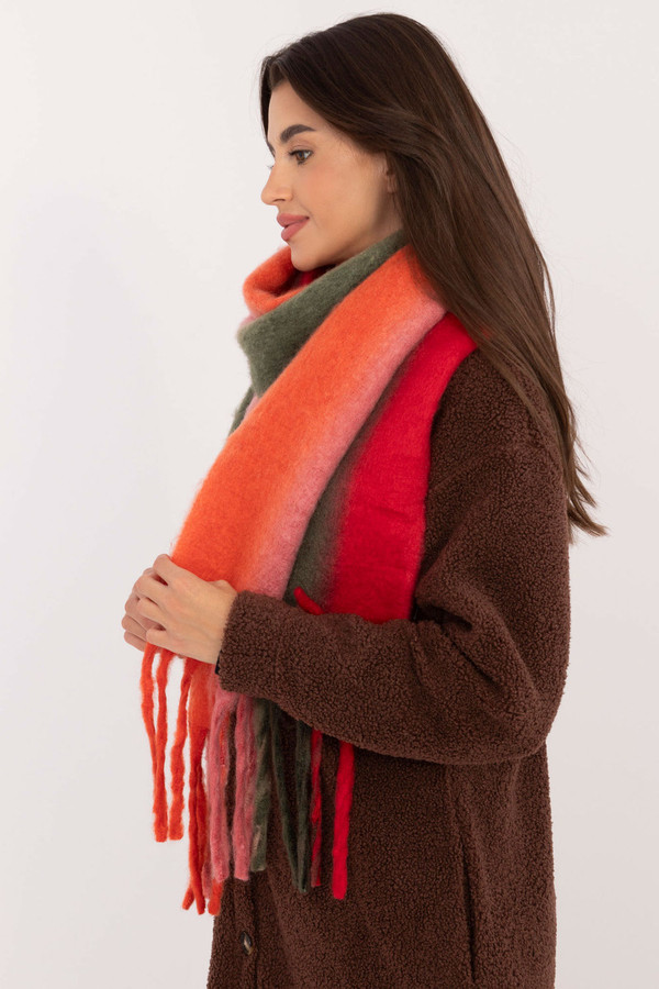 red - Shawl model 203183 AT U704-203183