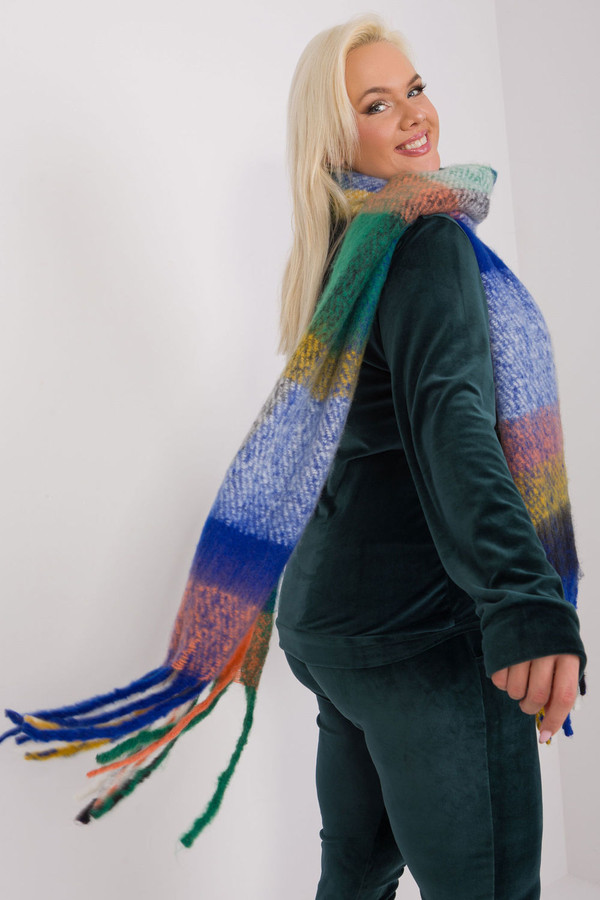 blue - Shawl model 190539 AT U704-190539