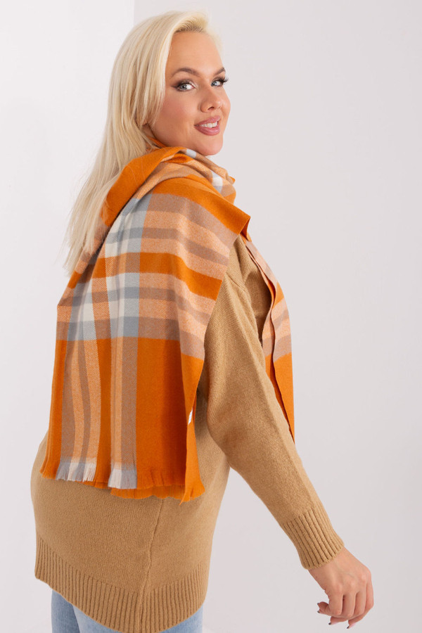 orange - Shawl model 190565 AT U704-190565