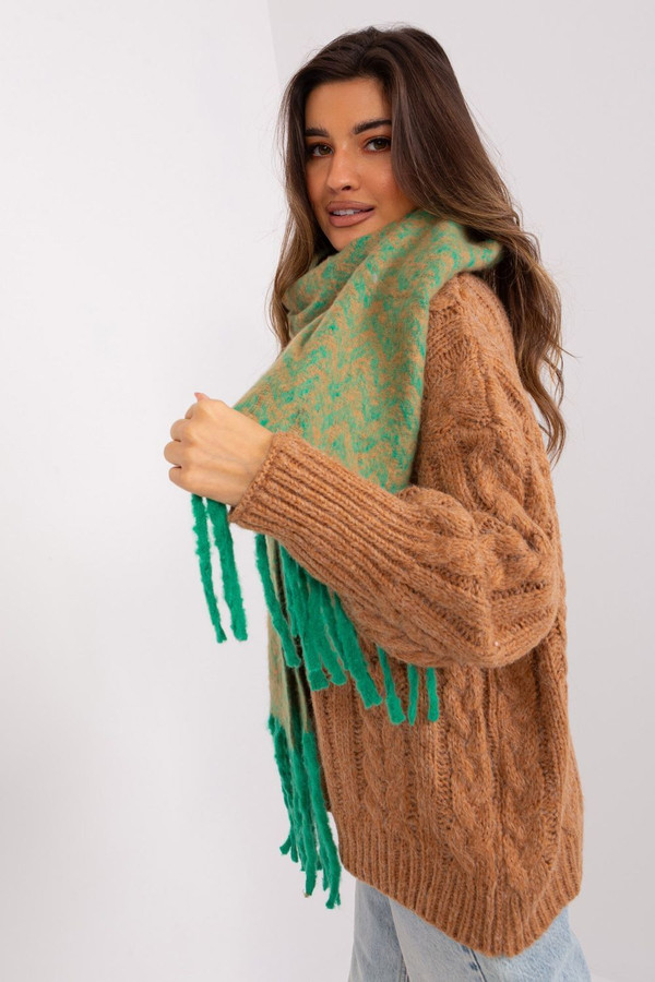 green - Shawl model 189233 AT U704-189233