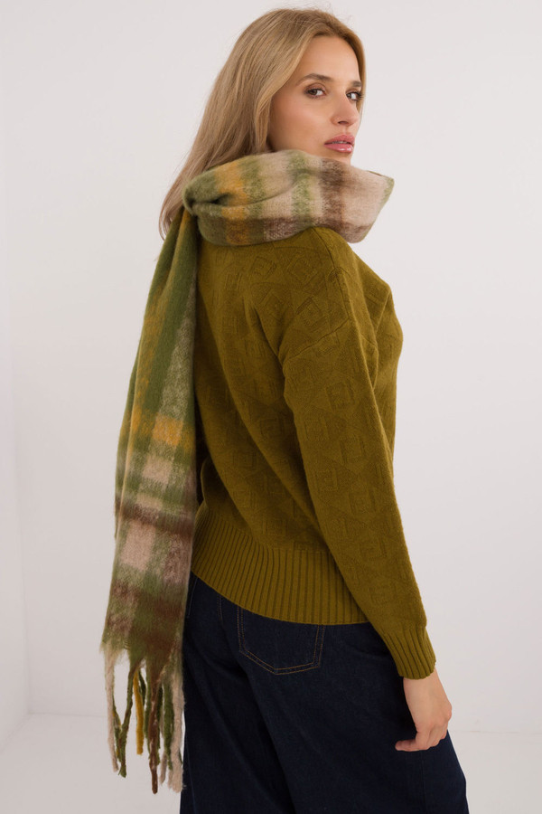 green - Shawl model 200281 AT U704-200281
