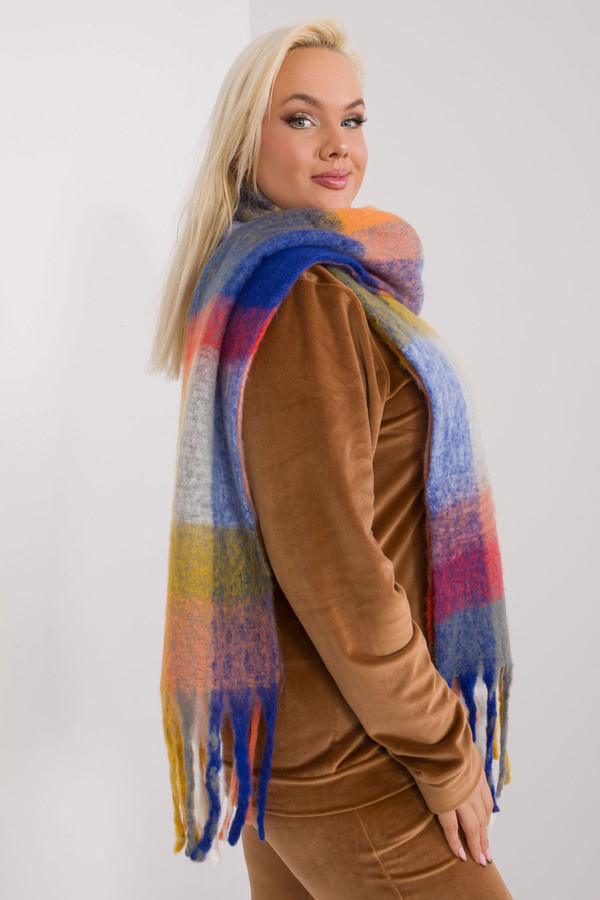 yellow - Shawl model 190538 AT U704-190538