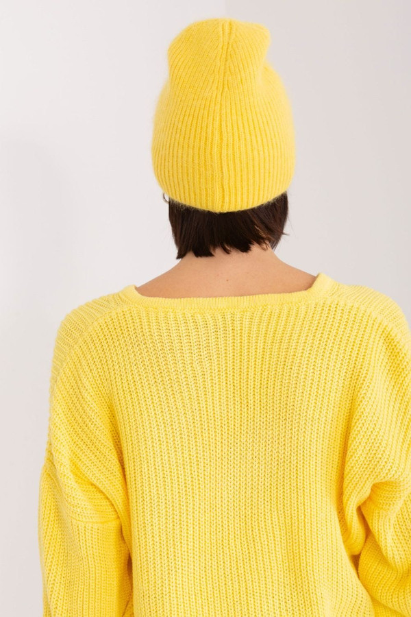 yellow - Cap model 189247 AT U704-189247