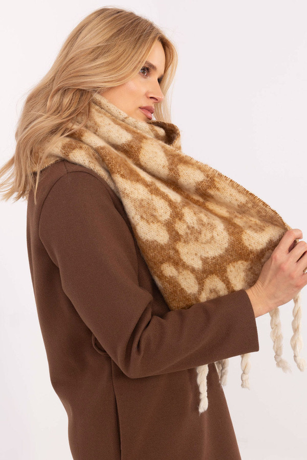 beige - Shawl model 205962 AT U704-205962