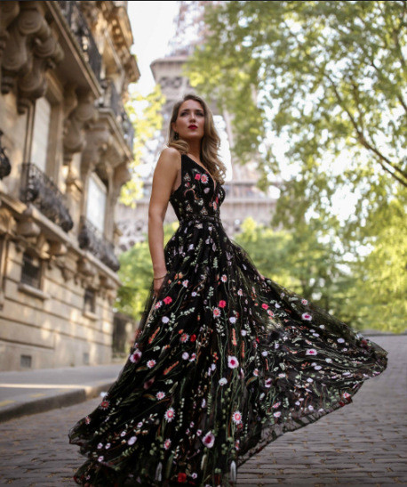 Sexy Deep V Sleeveless Embroidered Dress Q119-CJNSSYLY01593