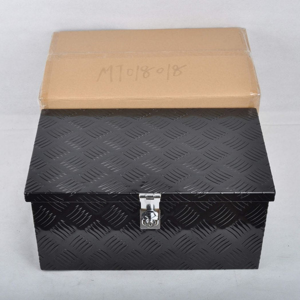 MT018018 Aluminum  Tool Box Black, 20"* 12"* 9.5", five stripes, single lock, single spring T575-S0671369485