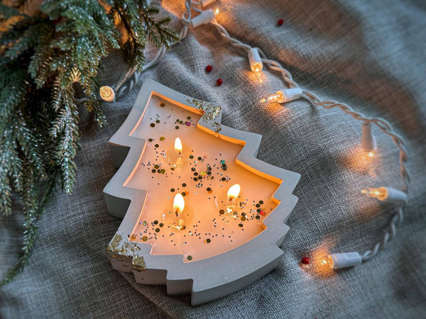 Rustic Christmas Tree Candle:Handmade Soy Wax Holiday Decor H652-1028