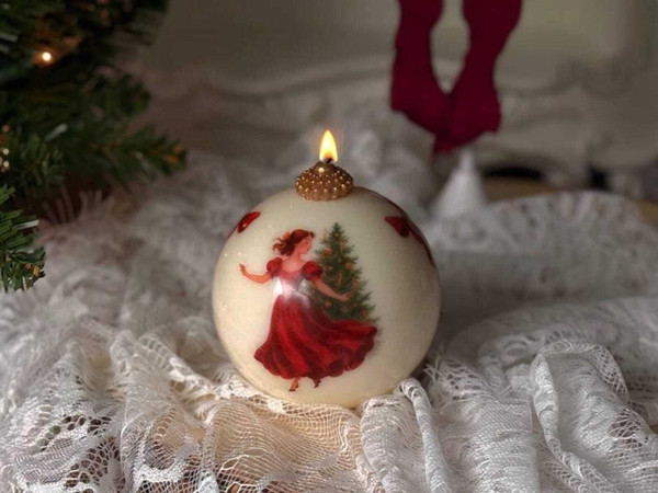 Christmas Candle in Box 1pc | Handmade Soy Wax Sphere with Red Accents | Unique Holiday Gift Under  H652-1017