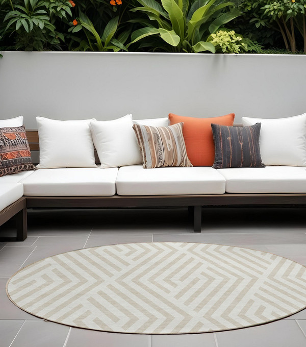 8' Round Beige and Ivory Round Geometric Washable Non Skid Indoor Outdoor Area Rug N270-562304