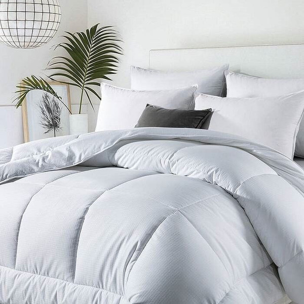Twin Size All Seasons Soft White Polyester Down Alternative Comforter Q280-TWTH3033