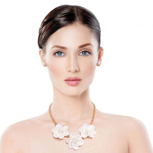 Mother of Pearl Flower Necklace T226-9485913162047