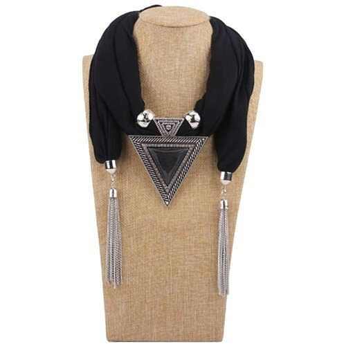 Resin Gem Inlaid Vintage Triangle Pendant High Fashion Women Scarf Necklace - Black A392-fasn0481