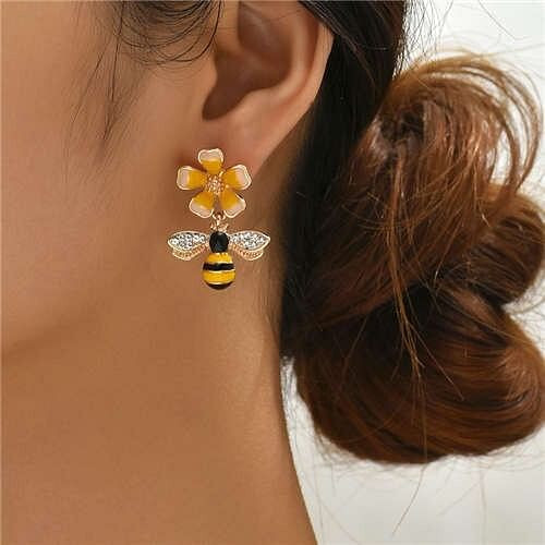 Cute Flower and Bee Minimalist Design High Fashion Wholesale Women Stud Earrings A392-fear8151