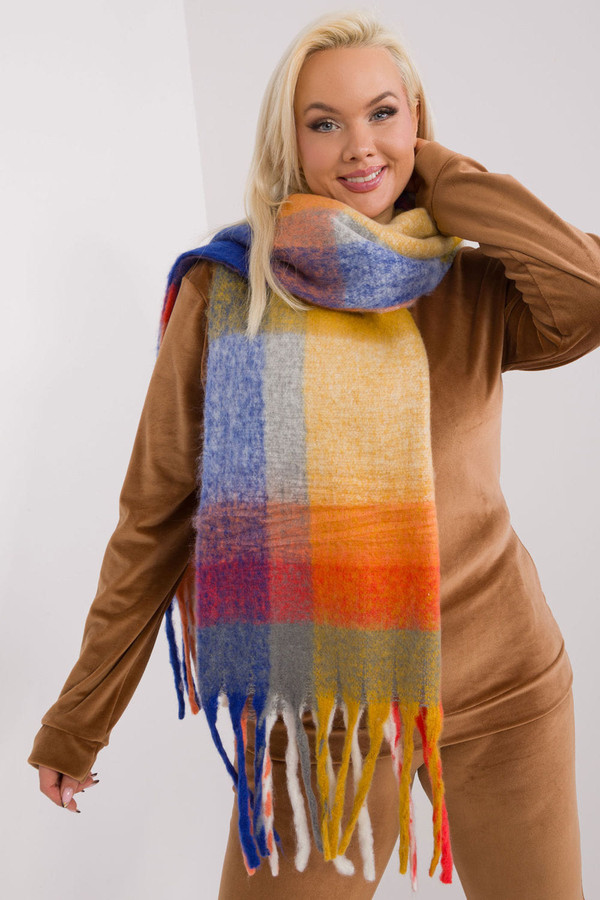 yellow - Shawl model 190538 AT U704-190538